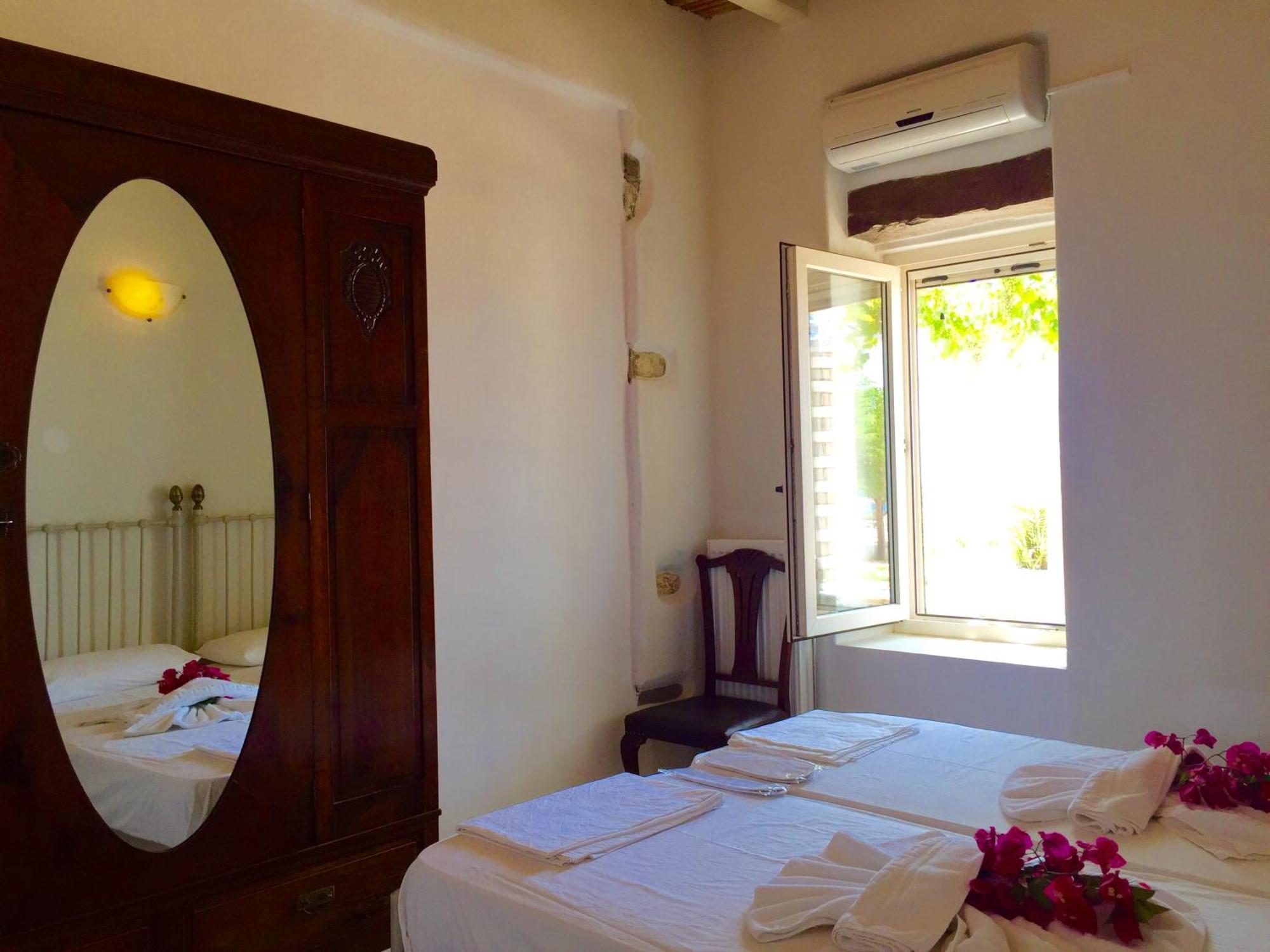 Paros Afrodite Luxury Villas Alikí Szoba fotó
